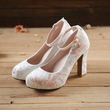 設計感高跟鞋單鞋女2021新款春季漢服氣質繡花鞋中國風走秀旗袍鞋