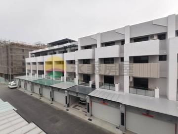 大社商圈*墅霖苑.全新未住大面寬雙車墅｜高雄市大社區大吉路