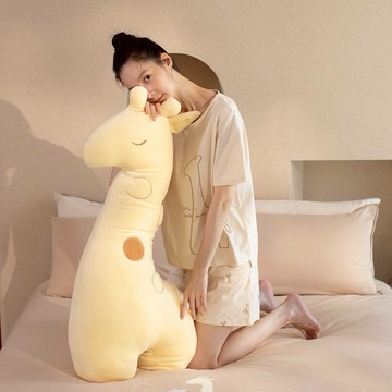 【YVONNE以旺傢飾】長頸鹿大抱枕-晨曦黃