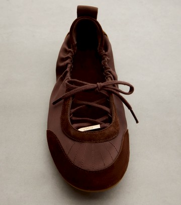 Chloé Chloé Kick suede-trimmed satin flats