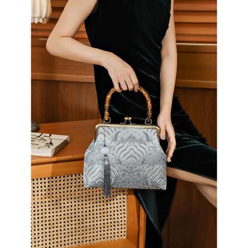 新中式國風包包送媽媽古風漢元素大氣復古配旗袍的手工竹節刺繡包