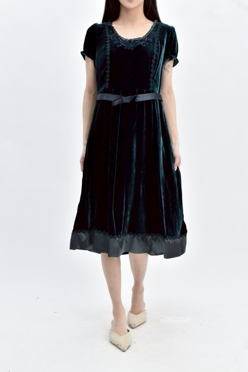 (S) chaber 綠色短袖雕花綁帶洋裝