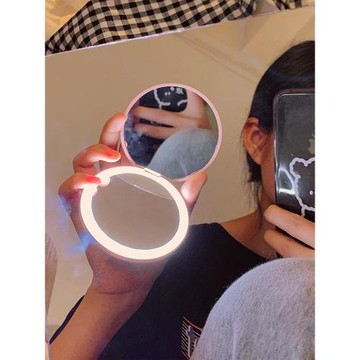 日本品質隨身便攜迷你LED化妝鏡帶燈雙面小鏡子小號手持折疊補妝