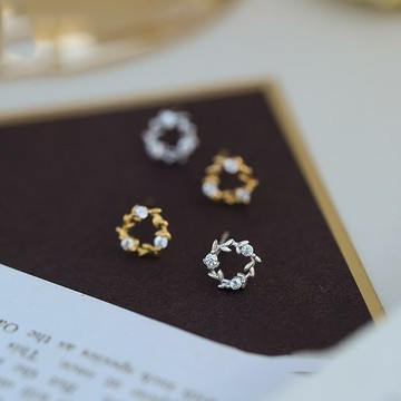 Sweet Air S925純銀 全純銀 Y2386 小巧 迷你 鑲鑽花環耳環 日系簡約輕盈耳針
