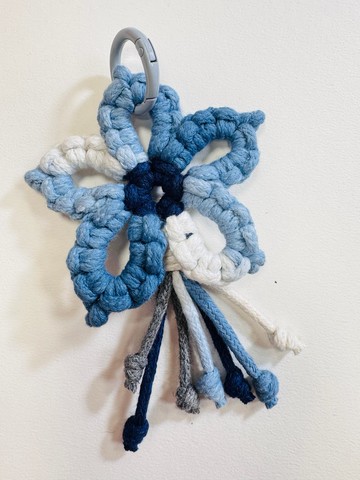 迷之作—手作handmade編織漸層雲朵藍花吊飾
