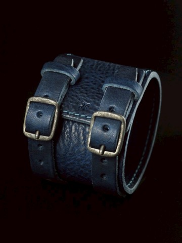 Leather Cuff 皮革手環 - 藍