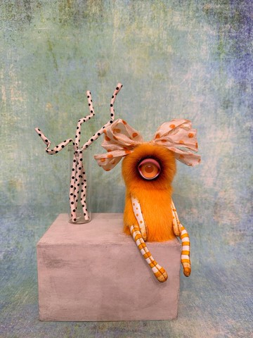 淺橘色 獨一無二 獨眼藝術娃娃