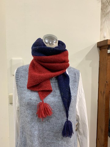 多功能圍脖。手作雙色圍脖、圍巾。帽子。聖誕紅/藍點
