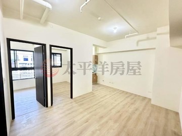 世界仁高樓層2房B1車位｜台南市歸仁區高鐵大道