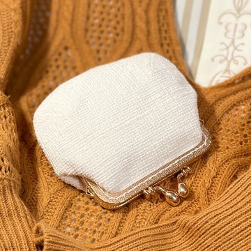 【褶襇禮服】現貨/典雅白粗紗打褶小口金包