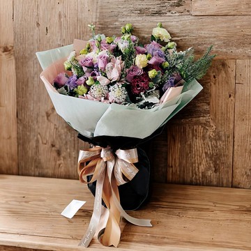 鮮花花束 (玫瑰18支、小白合、桔梗等) GF00211