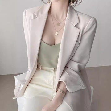 MOCO韓版chic簡約氣質翻領純色百搭綁帶收腰顯瘦墊肩長版西裝外套