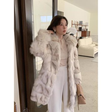 楚楚家2024海寧年輕新款狐貍毛皮草外套女中長款皮毛一體毛毛大衣