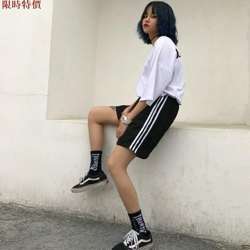促銷 短褲女 褲子 新款韓版五分褲學生百搭三杠休閑寬松顯瘦高腰熱褲男女款闊腿短褲 五分褲 運動褲 休閒褲あ