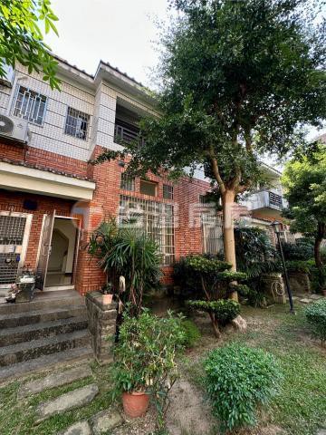 近南屯好事多-由鉅家天下別墅｜台中市南屯區東興東街