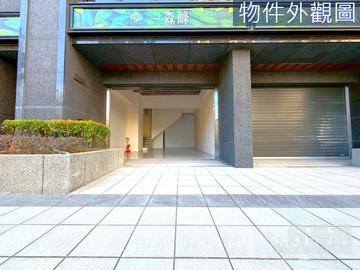 高鐵特區臨路挑高夾層黃金店面｜新竹縣竹北市隘口六街