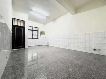 橋頭甲圍。傳統格局大地坪透天。門口可停車。誠可議｜高雄市橋頭區甲昌路隆昌巷