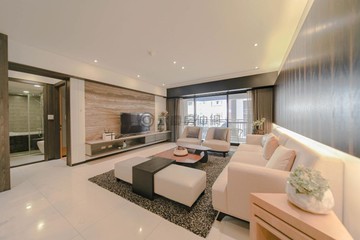 巨蛋R14捷運｜GIGA超美裝潢4房平車｜高雄市鼓山區文信路