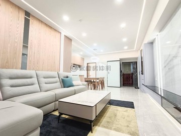 近三多商圈.獅甲捷運站四房平車有景觀｜高雄市前鎮區民權二路