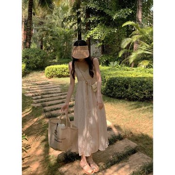 依港灣2025夏季新款紋理吊帶連衣長裙韓版寬松無袖溫柔氣質長裙子