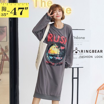 搖滾音樂風英字印花休閒舒適羅紋開衩寬鬆加長連身裙(灰L-3L) 眼圈熊 中大尺碼 A372