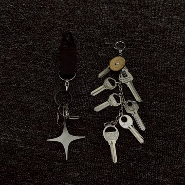 ☆LimeLight☆ 十字星 多鑰匙 短褲鍊 腰鍊 褲鍊 鑰匙圈 層次搭配 吊飾 Y2K 褲頭吊飾 鑰匙扣 INS