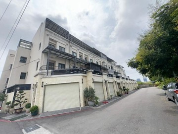 安南區稀有釋出輕屋齡傳統車墅｜台南市安南區台江大道一段
