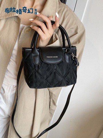 韓系褶皺時尚 斜挎包 2025新款 簡約精致手提包 百搭 甜美女包包 水桶包 [PP0515061]