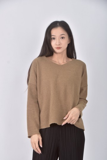 (F) mymyt monocode creambeige韓牌質感V領綠色長袖上衣