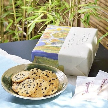 快速出貨 🌸京都伴手禮推薦【小倉山莊】嵯峨乃燒小鐵盒 (15袋入)《完美禮品本舖》