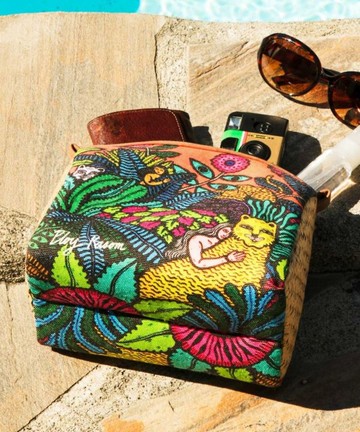 【部分現貨】插畫藝術家PLOY KASOM拼接草編萬用包 (2色)CKLP4205