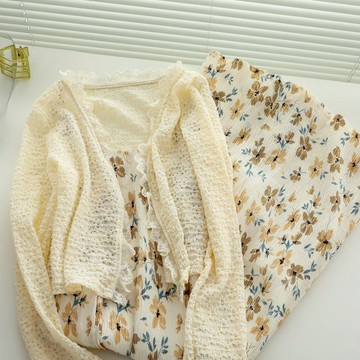 甜美小清新碎花吊帶裙夏季新款仙氣顯瘦雪紡長裙溫柔百搭防曬開衫