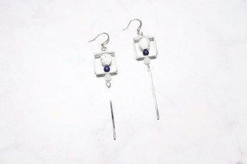 Pinkoi獨家販售【墜落】天然石垂掛耳環