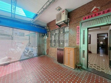 左營大路大地坪車庫透天｜商四土地保值｜8房大空間｜高雄市左營區左營大路