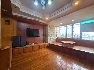 潮州市區｜熱鬧滾滾~溫馨三改二房平移車位露臺戶｜屏東縣潮州鎮明義路