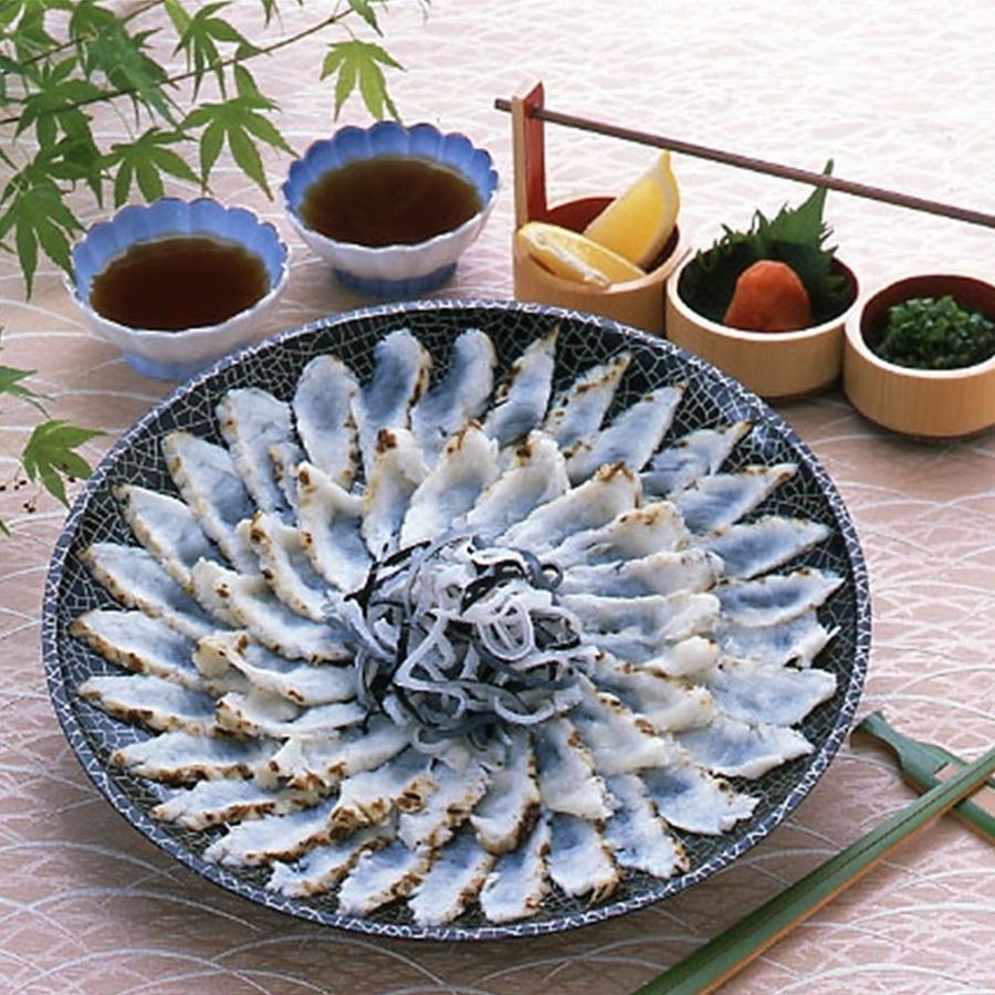 とらふぐたたき 70g ふぐ刺し 海鮮 お魚 魚介 水産加工品 お取り寄せグルメ ギフト 贈り物 お歳暮 お中元