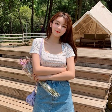 【ʟɪᴏɴɴ現貨】韓系甜美奶白色淡紫丁香色短袖上衣 短版上衣 女裝 女生上衣 衣服 上衣 夏天女裝 韓系上衣 修身上衣