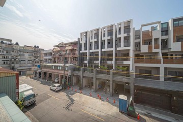 【仁雄商圈】稀有綠能憑證#電梯新穎雙車墅｜高雄市仁武區赤西五街