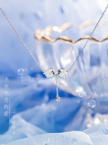 親嘴魚設計感項鏈女純銀韓版小眾鎖骨鏈簡約網紅氣質個性短款吊墜1入