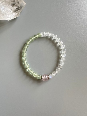 粉晶、藍月光、葡萄石、白阿塞。純銀。原創設計。水晶手鍊。