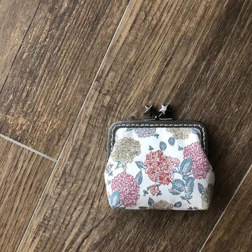 Liberty印花布。來自星星的繡球花園卡包/零錢包