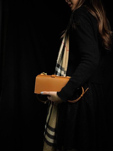 MOOS 單肩 小型 醫生包箱  16:9 thin size20 X 11 X 6.5 Gold 色