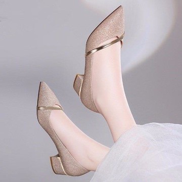 2025新款一腳蹬四季單鞋女鞋子瓢鞋百搭真皮皮鞋韓版時尚粗跟中跟