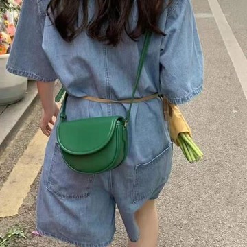 韓版休閑好質感馬鞍包百搭時尚小巧翻蓋純色簡約單肩斜挎女包潮