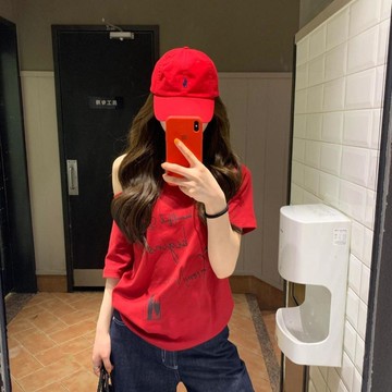 💕甜心大尺碼💕大尺碼上衣 美式夏季基礎復古辣妹寬松慵懶休閑露肩多穿法字母印花短袖T恤女