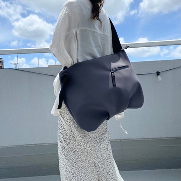 【L尺寸】大容量肩背包 健身 旅行 媽媽包 潛水布材質 姓名刻印