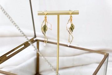 耳針x耳夾水晶花_夜光叢林-簡約葉子版(綠白)_光點飾品