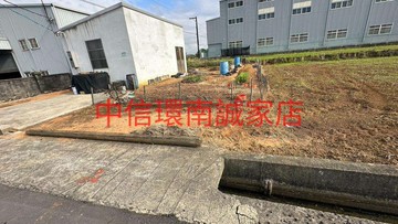 手手推薦觀音雙面臨路大面寬農地（附合法資材室）｜桃園市觀音區富源段