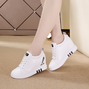 內增高小白鞋女鞋坡跟2025新款春夏真皮旅游休閑鞋顯瘦厚底百搭潮