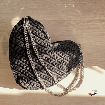 針織心型側揹袋 (黑色銀鏈版)
